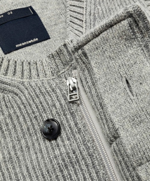 meanswhile(ミーンズワイル)の「Body Armor Knit Vest(ベスト・メンズ・ダークネイビー/チャコール/グレー・2(M)/1(S)/3(L))」の6枚目の写真