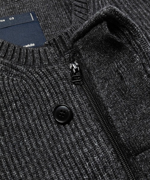 meanswhile(ミーンズワイル)の「Body Armor Knit Vest(ベスト・メンズ・ダークネイビー/チャコール/グレー・2(M)/1(S)/3(L))」の13枚目の写真