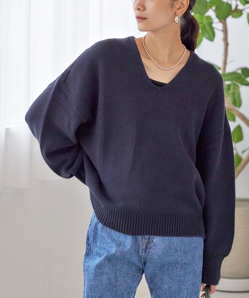 SHIPS(シップス)の「〈手洗い可能〉バルキーヤーン プルオーバー(ニット/セーター・レディース・キャメル/ネイビー/レッド・ONESIZE)」の2枚目の写真