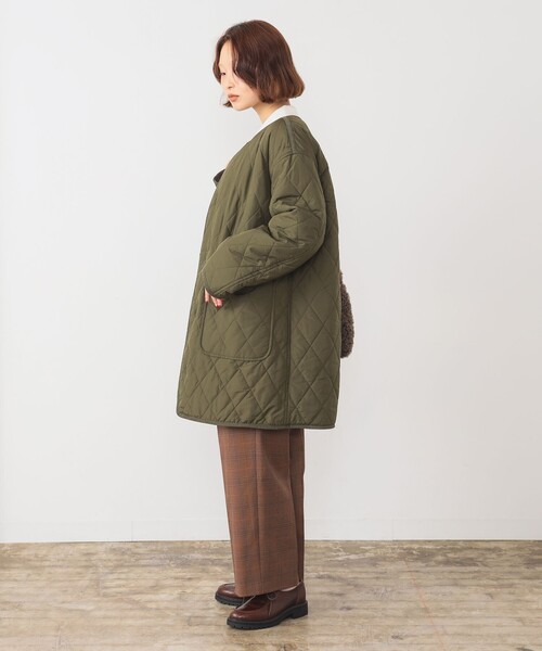 Ray BEAMS（レイビームス）の「ボア キルト リバーシブル コート（ノーカラーコート・レディース・オフホワイト/ブラック/オリーブ・0/1）」の18枚目の写真