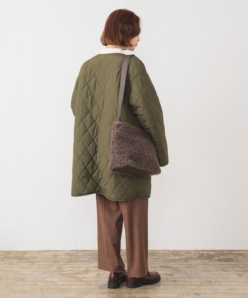 Ray BEAMS（レイビームス）の「ボア キルト リバーシブル コート（ノーカラーコート・レディース・オフホワイト/ブラック/オリーブ・0/1）」の19枚目の写真