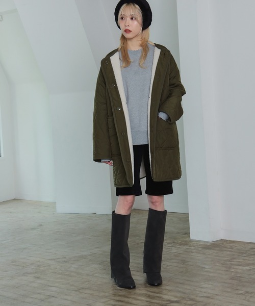 Ray BEAMS（レイビームス）の「ボア キルト リバーシブル コート（ノーカラーコート・レディース・オフホワイト/ブラック/オリーブ・0/1）」の4枚目の写真