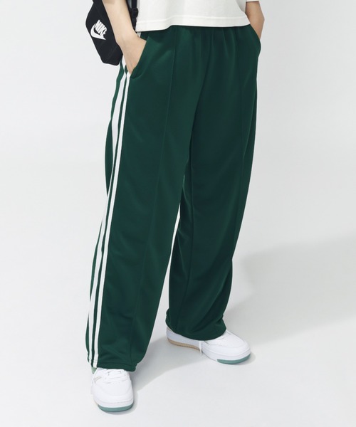 TIGORA(ティゴラ)の「ティゴラ TIGORA ワイドトラックパンツ(その他パンツ・レディース・ライトベージュ/ブラック/チャコールグレー/グリーン・S/M/L/XL)」の5枚目の写真