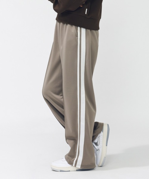 TIGORA(ティゴラ)の「ティゴラ TIGORA ワイドトラックパンツ(その他パンツ・レディース・ライトベージュ/ブラック/チャコールグレー/グリーン・S/M/L/XL)」の18枚目の写真