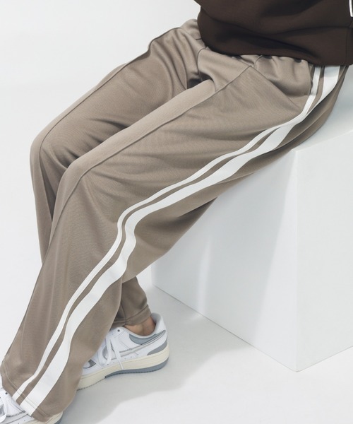 TIGORA(ティゴラ)の「ティゴラ TIGORA ワイドトラックパンツ(その他パンツ・レディース・ライトベージュ/ブラック/チャコールグレー/グリーン・S/M/L/XL)」の16枚目の写真