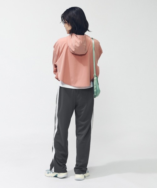 TIGORA(ティゴラ)の「ティゴラ TIGORA ワイドトラックパンツ(その他パンツ・レディース・ライトベージュ/ブラック/チャコールグレー/グリーン・S/M/L/XL)」の20枚目の写真