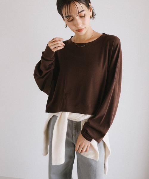 evernavy（エバーネイビー）の「ソフトフライス長袖Tシャツ 《ショート丈 》（Tシャツ/カットソー・レディース・ブラック/杢グレー/オフホワイト/チョコ・M）」の5枚目の写真