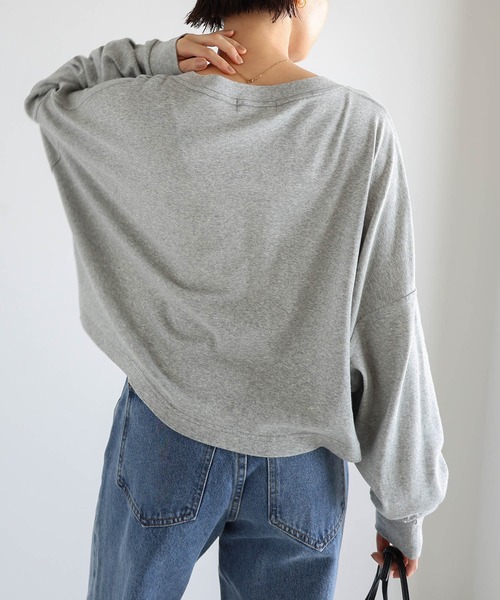 evernavy（エバーネイビー）の「ソフトフライス長袖Tシャツ 《ショート丈 》（Tシャツ/カットソー・レディース・ブラック/杢グレー/オフホワイト/チョコ・M）」の16枚目の写真