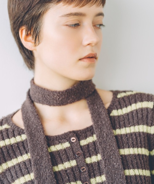 FUULLY STUDIO（フーリィーステューディオ）の「ナロータイヘンリーネックニット（ニット/セーター・レディース・ブラック/アイボリー/ネイビー×ホワイト/グリーン・FREE）」の13枚目の写真