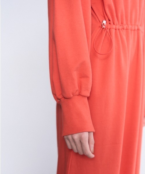Muel Chic(ミュエルシック)の「Lay sweat one-piece レイスウェットワンピース(ワンピース・レディース・ブラック/オフホワイト/オレンジ・MEDIUM/SMALL)」の9枚目の写真