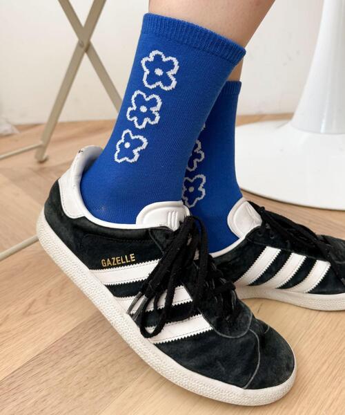 WEGO(ウィゴー)の「WEGO/手書き風3連フラワーソックス(ソックス/靴下・レディース・ブルー/ホワイト/ブラック・23-25cm)」の6枚目の写真