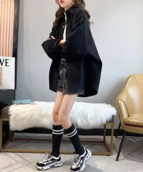 yuue' ( wear )(ユーイ)の「オーバーサイズコーデュロイシャツ(シャツ/ブラウス・レディース・キャメル/パープル/ブラック・FREE)」の15枚目の写真