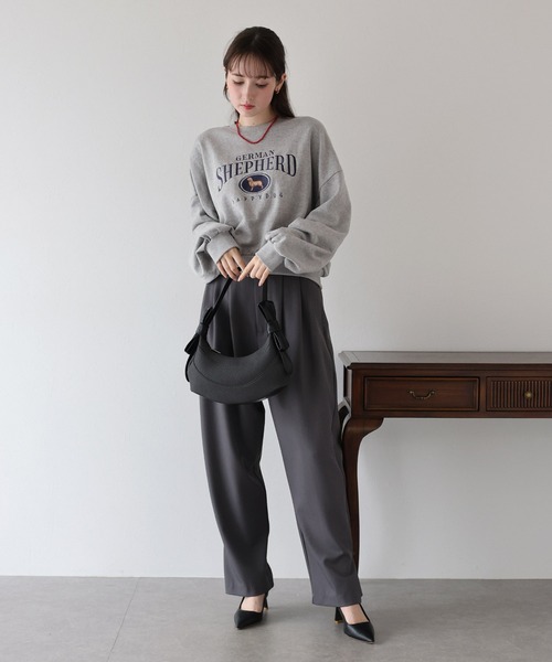 BLUEEAST(ブルーイースト)の「ゴールデンシェパード刺繍スウェット(スウェット・レディース・ネイビー/アイボリー/グレー・MEDIUM)」の8枚目の写真