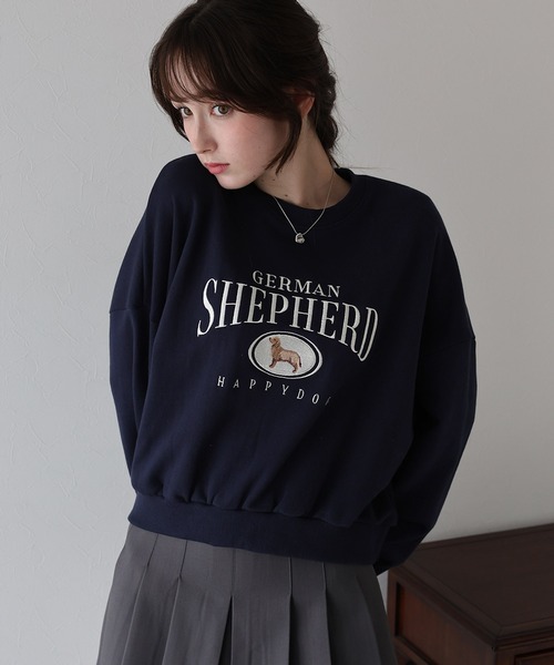 BLUEEAST(ブルーイースト)の「ゴールデンシェパード刺繍スウェット(スウェット・レディース・ネイビー/アイボリー/グレー・MEDIUM)」の16枚目の写真