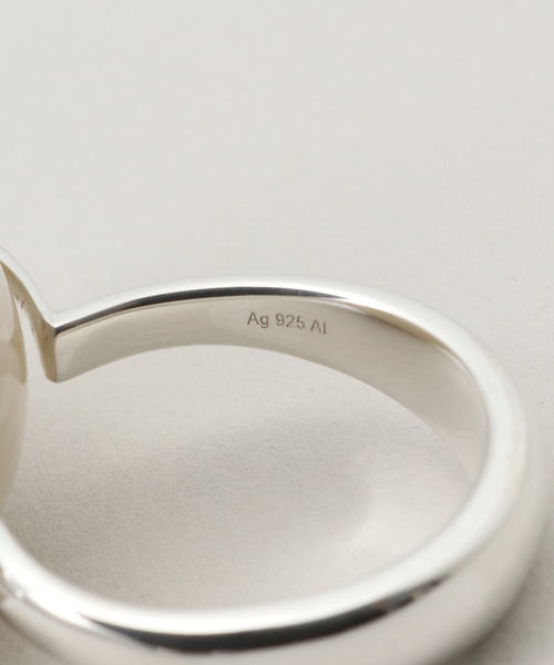ANNIKA INEZ(アニカイネズ)の「ANNIKA INEZ STONE ELLIPSE RING R186-LRGリング(リング・レディース・ホワイト/ブラック・FREE)」の5枚目の写真