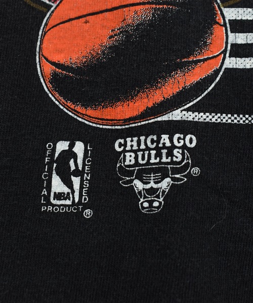 NBA/NFL/NHL/MLB(エヌビーエーエヌエフエルエヌエイチエルエムエルビー)の「【USED】90’s ONITA “NBA Chicago Bulls” バスケ Tシャツ USA製(Tシャツ/カットソー・メンズ・ブラック・LARGE)」の4枚目の写真