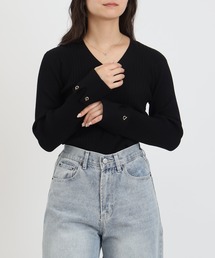 TRUDEA（トルディア）の「Vネックハトメカフスニット（ニット/セーター）」