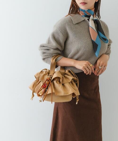 RODE SKO(ロデスコ)の「軽量フリルキンチャクバッグ(ハンドバッグ・レディース・ベージュ/ブラウン/ブラック・ONE)」の12枚目の写真