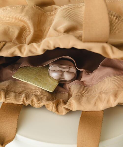 RODE SKO(ロデスコ)の「軽量フリルキンチャクバッグ(ハンドバッグ・レディース・ベージュ/ブラウン/ブラック・ONE)」の17枚目の写真