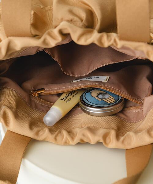 RODE SKO(ロデスコ)の「軽量フリルキンチャクバッグ(ハンドバッグ・レディース・ベージュ/ブラウン/ブラック・ONE)」の18枚目の写真