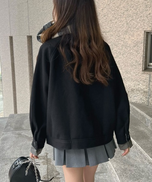 CHARME BY MICOLA(シャルムバイミコラ)の「AWトレンド♪衿シャツレイヤードフェイクウールポロジャケット(その他アウター・レディース・チャコールグレー/ブラック・FREE)」の3枚目の写真