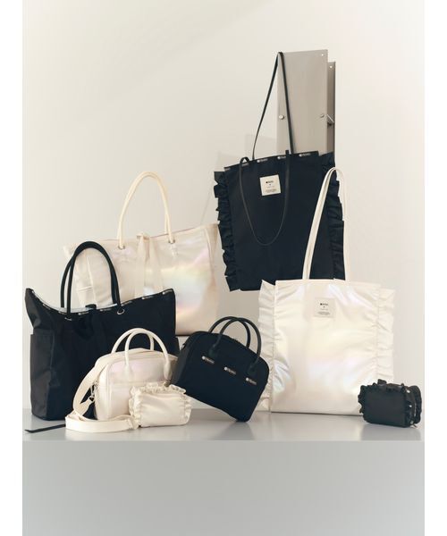 FRAY I.D(フレイアイディー)の「【LeSportsac× FRAY I.D】SQUARE TH CROSSBODY(ハンドバッグ・レディース・アイボリー・F)」の7枚目の写真