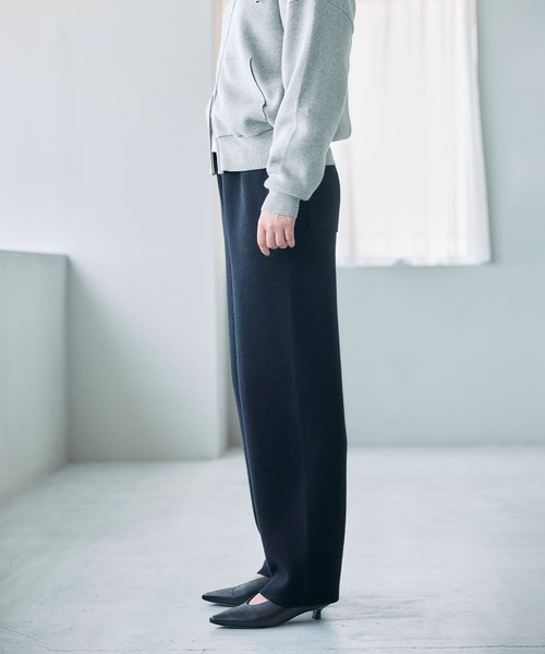 N.O.R.C(ノーク)の「コットンカシミヤニットワイドテーパードパンツ(その他パンツ・レディース・ブラック/ライトグレー・S/M)」の6枚目の写真