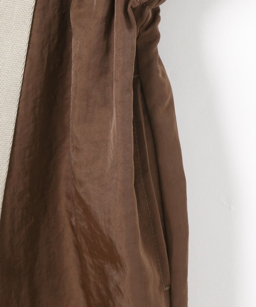 BAYFLOW（ベイフロー）の「[シルエット調整可能]ナイロンサロペット（サロペット/オーバーオール・レディース・チャコール/ブラウン・FREE）」の7枚目の写真