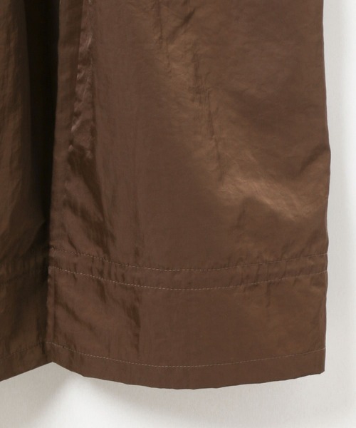 BAYFLOW（ベイフロー）の「[シルエット調整可能]ナイロンサロペット（サロペット/オーバーオール・レディース・チャコール/ブラウン・FREE）」の8枚目の写真