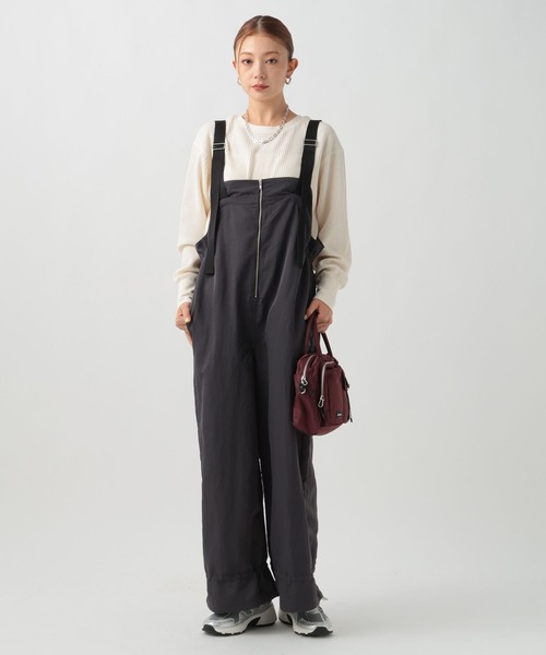 BAYFLOW（ベイフロー）の「[シルエット調整可能]ナイロンサロペット（サロペット/オーバーオール・レディース・チャコール/ブラウン・FREE）」の17枚目の写真