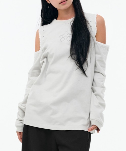 TUOMIO(トゥオミオ)の「【TUOMIO】CUT-OUT LACE LONG SLEEVES / 【トゥオミオ】カットアウトレースロングスリーブ(スウェット・レディース・ブラック/ベージュ・S)」の2枚目の写真