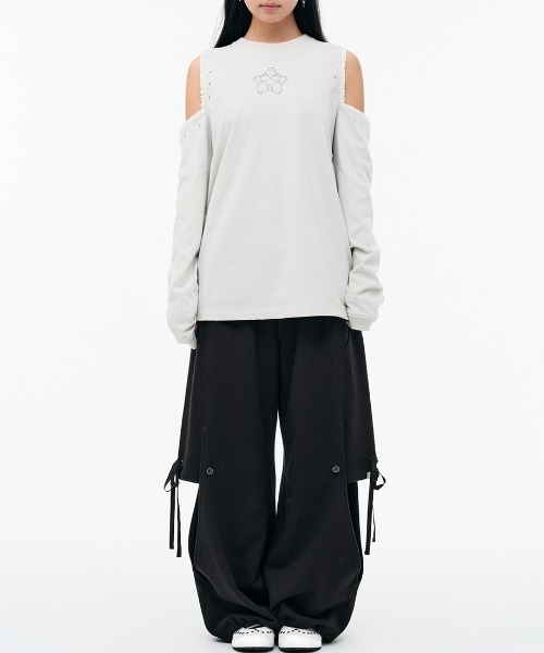 TUOMIO(トゥオミオ)の「【TUOMIO】CUT-OUT LACE LONG SLEEVES / 【トゥオミオ】カットアウトレースロングスリーブ(スウェット・レディース・ブラック/ベージュ・S)」の19枚目の写真