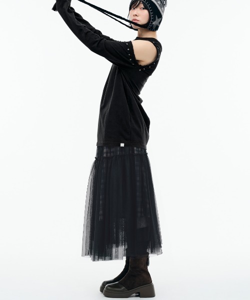 TUOMIO(トゥオミオ)の「【TUOMIO】CUT-OUT LACE LONG SLEEVES / 【トゥオミオ】カットアウトレースロングスリーブ(スウェット・レディース・ブラック/ベージュ・S)」の8枚目の写真