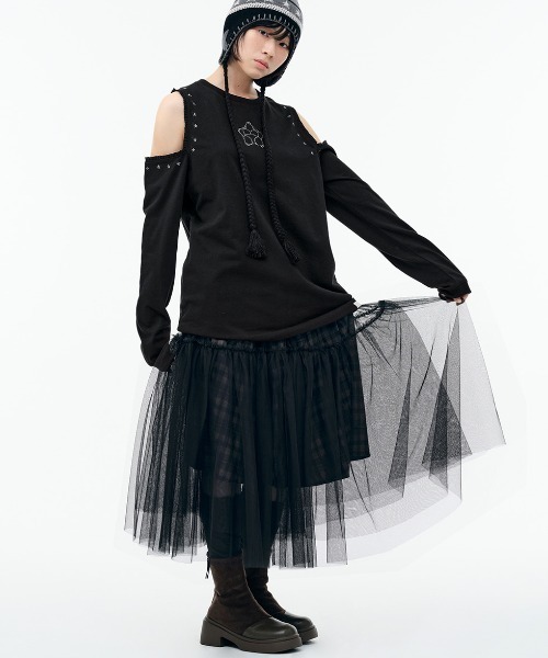 TUOMIO(トゥオミオ)の「【TUOMIO】CUT-OUT LACE LONG SLEEVES / 【トゥオミオ】カットアウトレースロングスリーブ(スウェット・レディース・ブラック/ベージュ・S)」の6枚目の写真