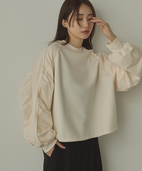 hunch（ハンチ）の「ダンボールナイロン ドッキングトップス（スウェット・レディース・ダークカーキ/アイボリー/ブラック・FREE）」の7枚目の写真