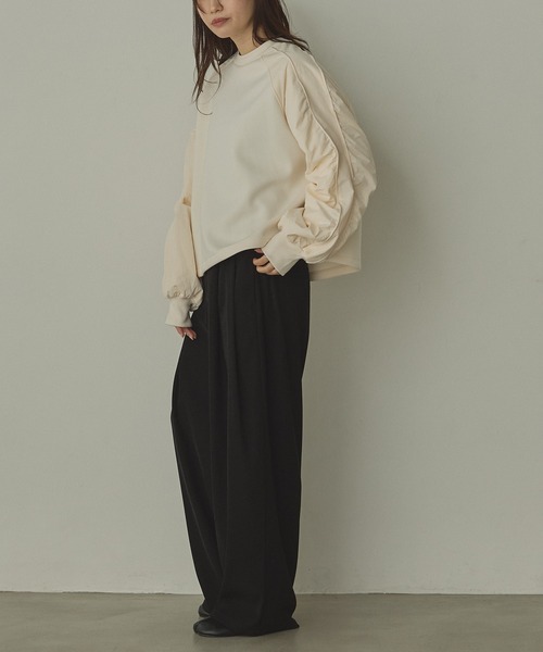 hunch（ハンチ）の「ダンボールナイロン ドッキングトップス（スウェット・レディース・ダークカーキ/アイボリー/ブラック・FREE）」の11枚目の写真