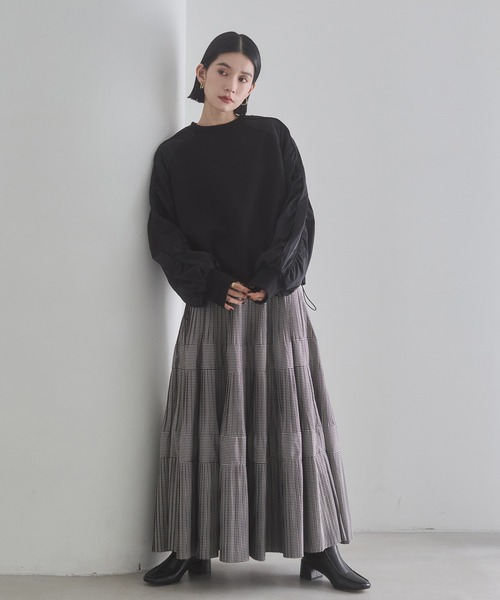 hunch（ハンチ）の「ダンボールナイロン ドッキングトップス（スウェット・レディース・ダークカーキ/アイボリー/ブラック・FREE）」の16枚目の写真