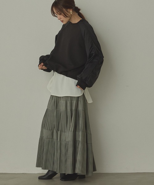 hunch（ハンチ）の「ダンボールナイロン ドッキングトップス（スウェット・レディース・ダークカーキ/アイボリー/ブラック・FREE）」の21枚目の写真