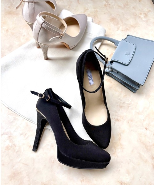 R&E(アールアンドイー)の「【R&E】アンクルストラップラメハイヒールパンプス(パンプス・レディース・ブラック/ベージュ・22cm/22.5cm/23cm/23.5cm/24cm/24.5cm)」の12枚目の写真