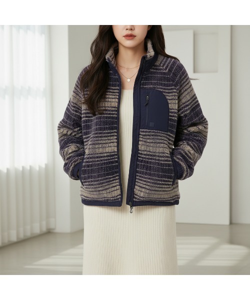 FILA(フィラ)の「Check Pattern fleece(その他アウター・レディース・ベージュ/パープル・XL/L/M/S)」の2枚目の写真