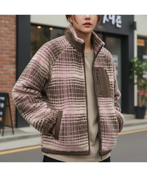 FILA(フィラ)の「Check Pattern fleece(その他アウター・レディース・ベージュ/パープル・XL/L/M/S)」の5枚目の写真