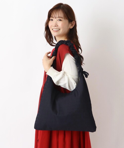 one'sterrace(ワンズテラス)の「SE 2WAYハンドル ドロストバッグ(トートバッグ・レディース・ダークブラウン系8/ブラック系8/グレー系4・99)」の14枚目の写真