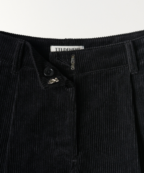 TTUDEMENT(トュードメント)の「CORDUROY SHORTS BLACK(その他パンツ・レディース・その他・SMALL/MEDIUM/LARGE)」の5枚目の写真