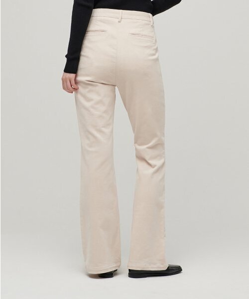 MUSINSA STANDARD WOMAN（ムシンサスタンダードウーマン）の「ウィメンズブーツカットコーデュロイパンツ[クリーム]（その他パンツ・レディース・その他・30/24/25/26/27/28/29）」の2枚目の写真