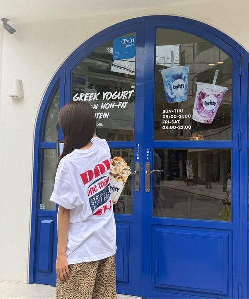 URBANDTYPE(アーバンディタイプ)の「デイオフグラフィックTシャツ_レッド_DT395(Tシャツ/カットソー・メンズ・その他・1/2/3)」の5枚目の写真