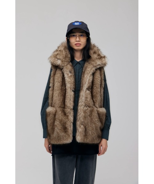 FELICITY(フェリシティ)の「Faux Fur Mini Jacket(その他アウター・レディース・その他9/ベージュ・2)」の3枚目の写真