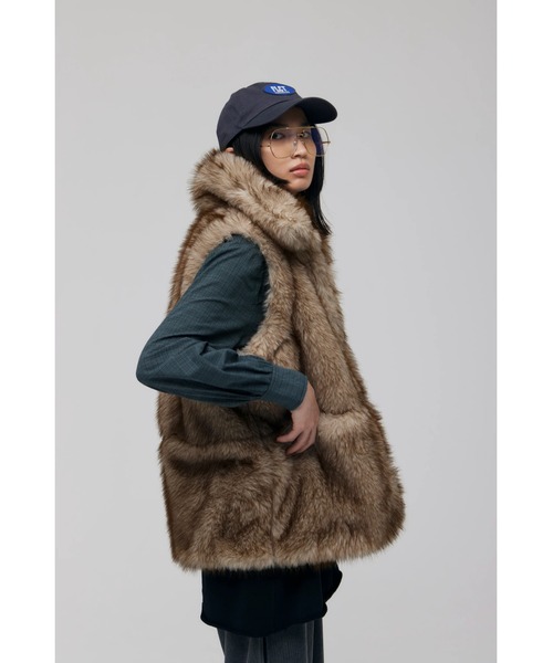 FELICITY(フェリシティ)の「Faux Fur Mini Jacket(その他アウター・レディース・その他9/ベージュ・2)」の4枚目の写真
