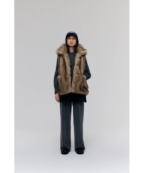 FELICITY(フェリシティ)の「Faux Fur Mini Jacket(その他アウター・レディース・その他9/ベージュ・2)」の5枚目の写真