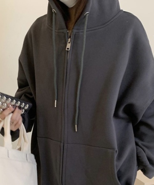 cammie(キャミー)の「ボリュミーフーディーパーカー(パーカー・レディース・グレー/ブラック/ダークグレー・L/M)」の4枚目の写真