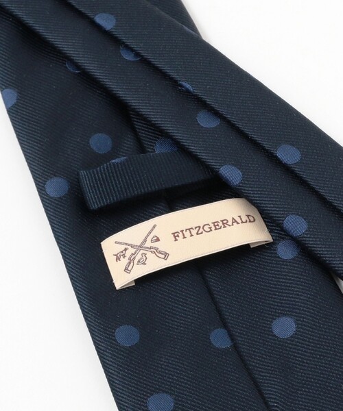 BEAMS F（ビームスエフ）の「FITZGERALD / シルク ドット柄 ネクタイ（ネクタイ・メンズ・ネイビー/インディゴブルー・ONE SIZE）」の6枚目の写真